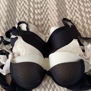 7 Jones New York 36 B bras